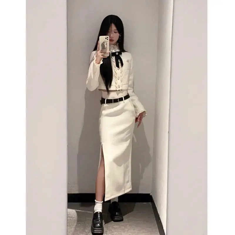 New Classic Style High Sense Short Temperamental Coat Top High Waist Slimming Skirt
New Classic Style High Sense Short Temperamental Coat Top High Waist Slimming Skirt