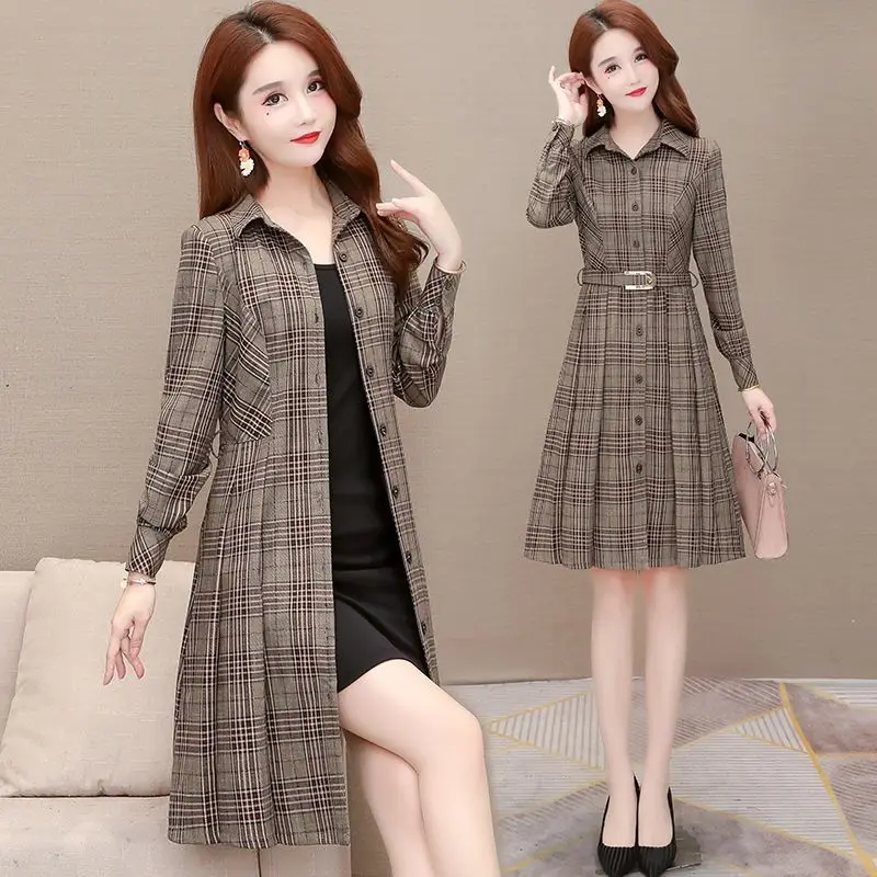 

Fashion Lapel Button Spliced Sashes Folds Plaid Midi Dress Women Clothing 2024 Spring New Loose Commuter Ladies Dresses