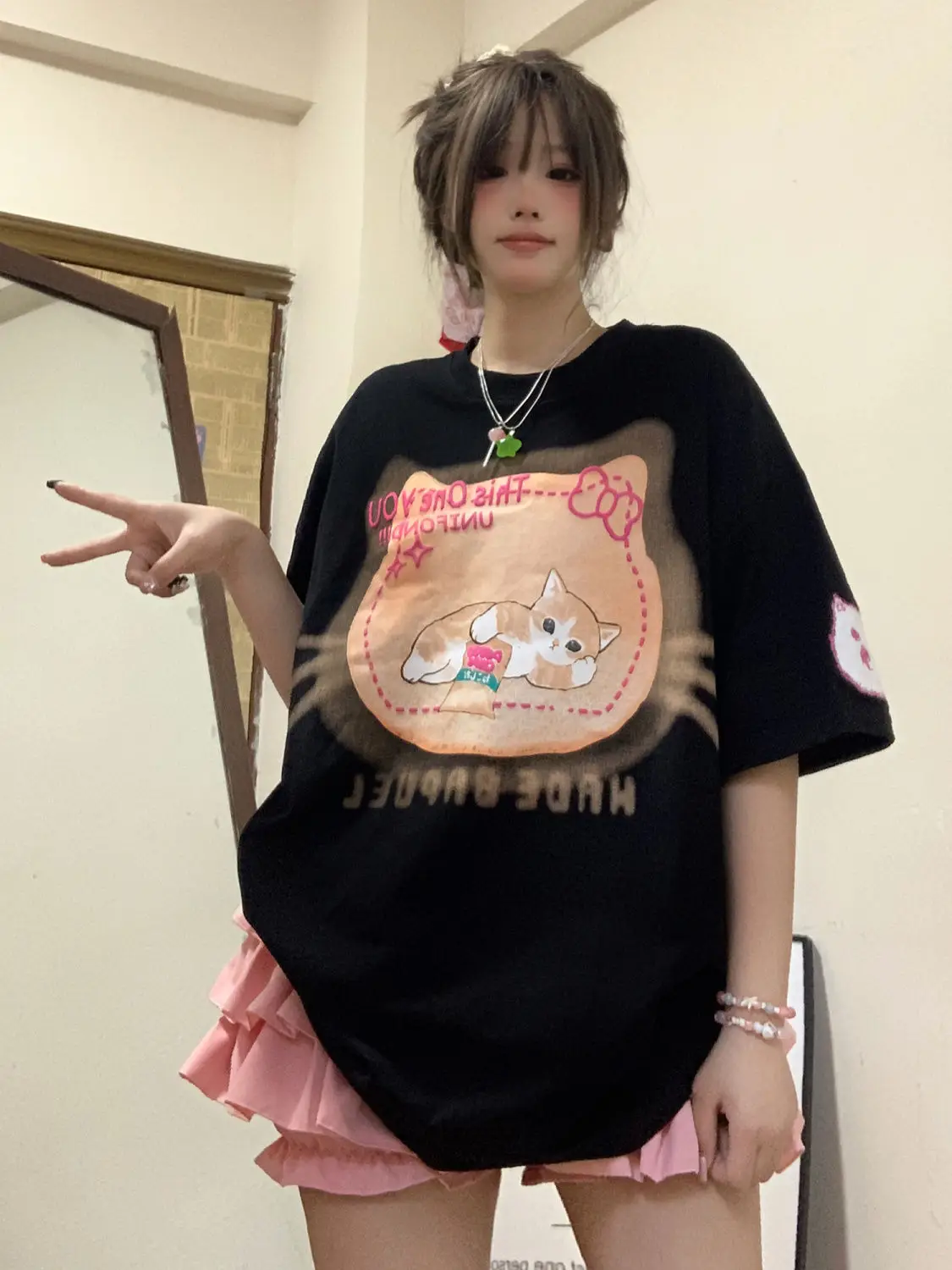 European and American style cute cat print short-sleeved T-shirt for women ins style 2024 summer new oversize trendy brand top
European and American style cute cat print short-sleeved T-shirt for women ins style 2024 summer new oversize trendy brand top