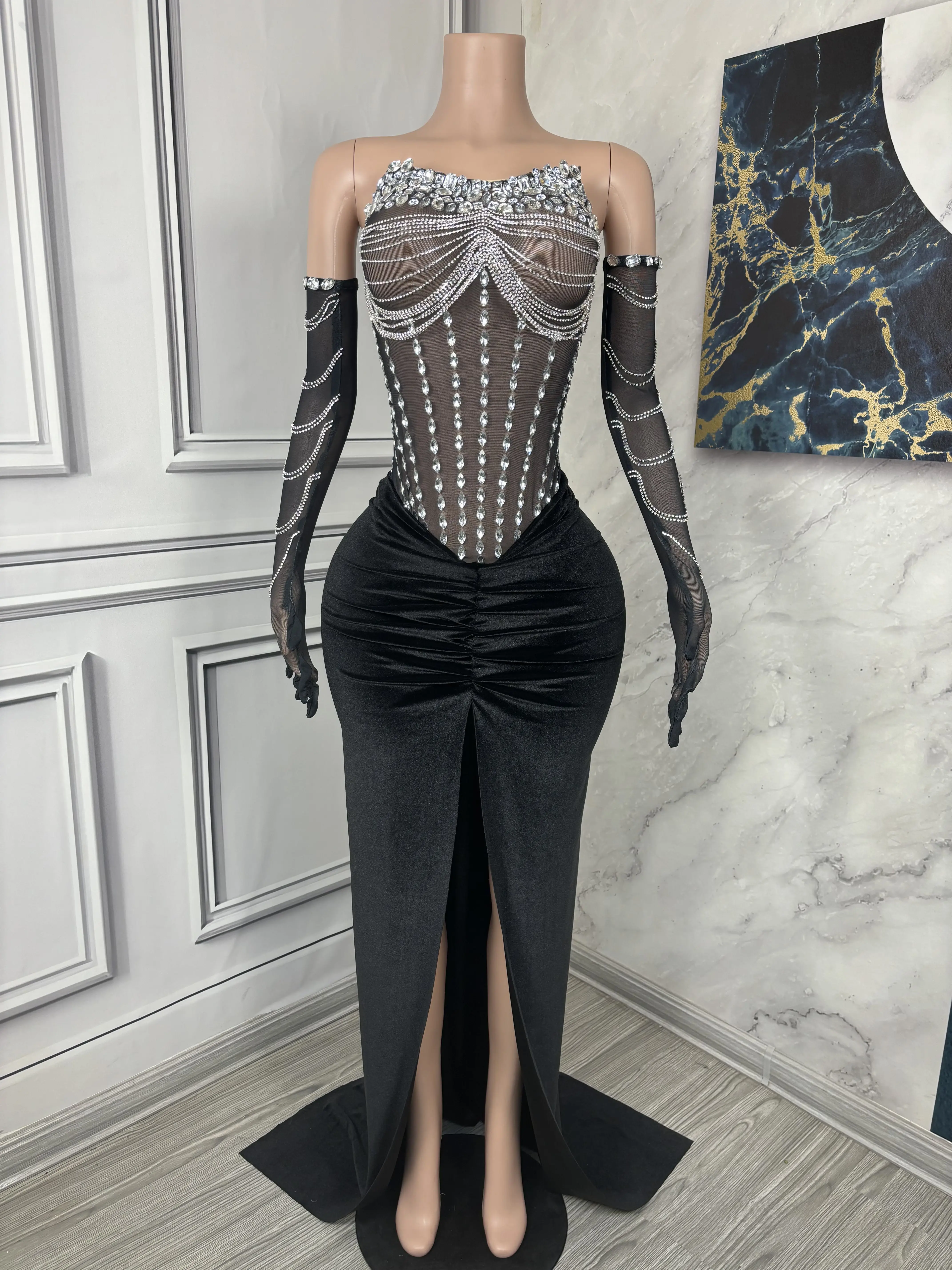 

Sexy Silver Rhinestones Black Velvet Split GlovesDress Evening Long Train Costume Singer SingleShoulder Outfit heitianer D112