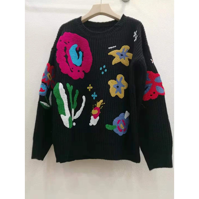 Women Vintage Embroidered Floral Round-neck Loose Sweater 2023 Winter Women Clothes Pullover
Women Vintage Embroidered Floral Round-neck Loose Sweater 2023 Winter Women Clothes Pullover