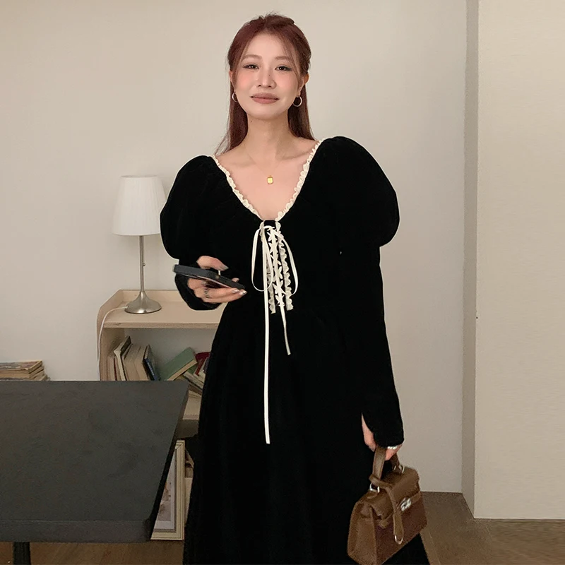 

Clothland Women Sexy Black Velour Dress Lace Up Ruffles Puff Sleeve Backless Long Sleeve Velvet Midi Dresses Vestido QD346