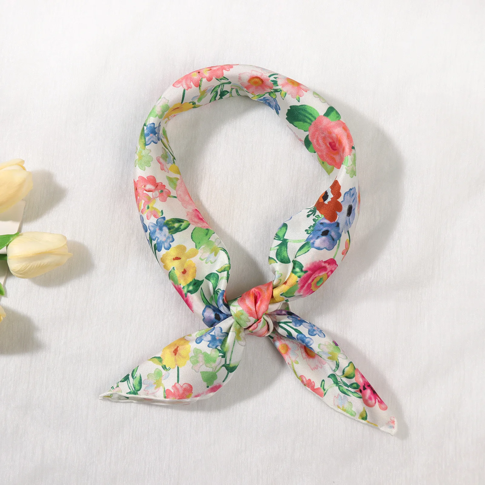 70cm Silk Smooth Touch Silk Scarf Mulberry Silk Hair Scarf Versatile Printed Large Square Scarf Gift Headband
70cm Silk Smooth Touch Silk Scarf Mulberry Silk Hair Scarf Versatile Printed Large Square Scarf Gift Headband