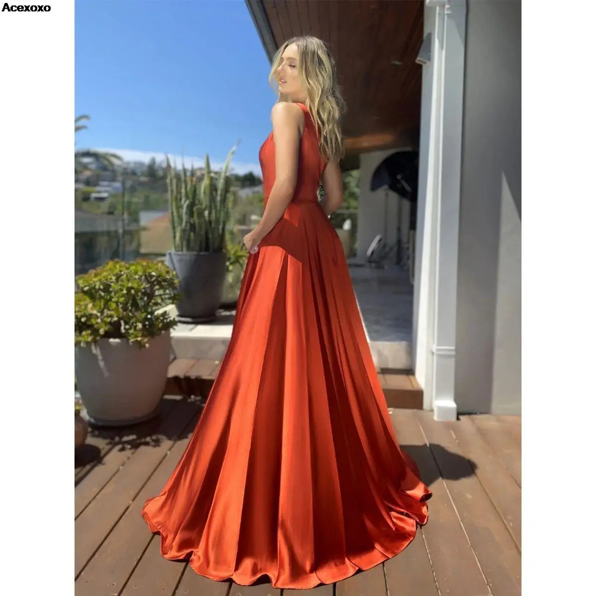 2023 summer new female fashion sexy oblique shoulder slim pleated sleeveless waist dress
2023 summer new female fashion sexy oblique shoulder slim pleated sleeveless waist dress