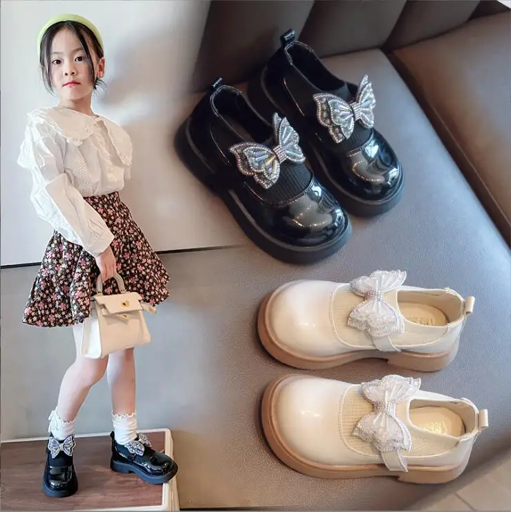 2023 Autumn New Girls' Bowknot Rhinestone Princess Single Shoes Fashion Girls' Flying Weave Leather Single Shoes Dance Shoes
2023 Autumn New Girls' Bowknot Rhinestone Princess Single Shoes Fashion Girls' Flying Weave Leather Single Shoes Dance Shoes