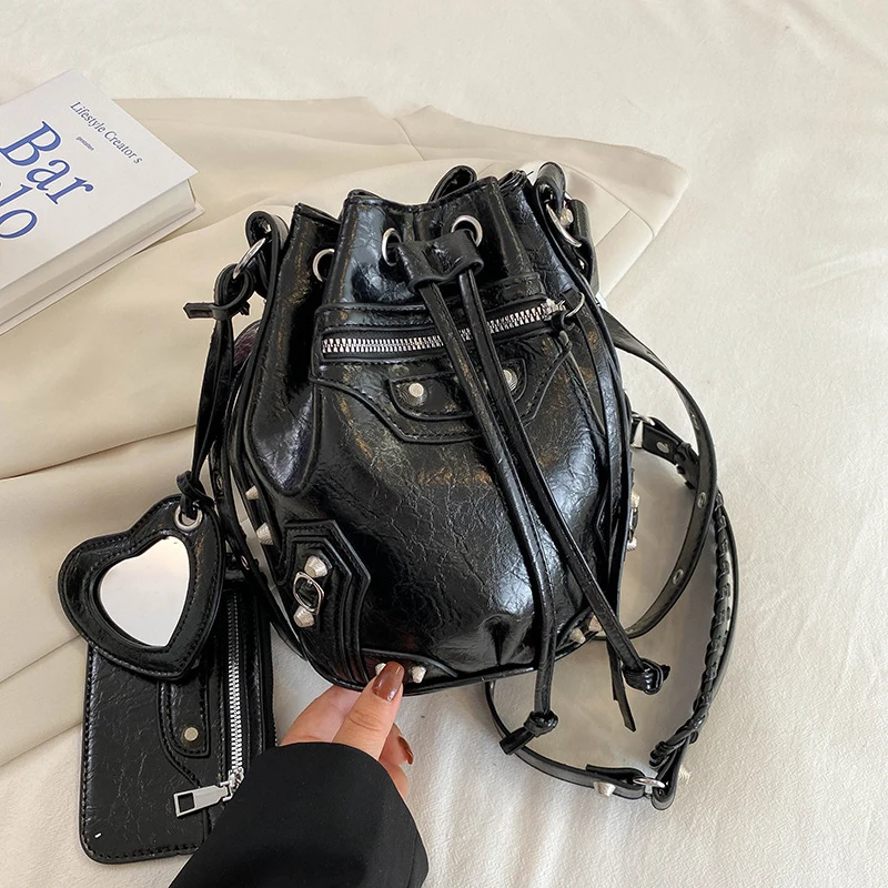 2024 New Fashion Trend High-end Texture Pleated Rivet Motorcycle Large-capacity One-shoulder Drawstring Cross-body Bucket Bag
2024 New Fashion Trend High-end Texture Pleated Rivet Motorcycle Large-capacity One-shoulder Drawstring Cross-body Bucket Bag