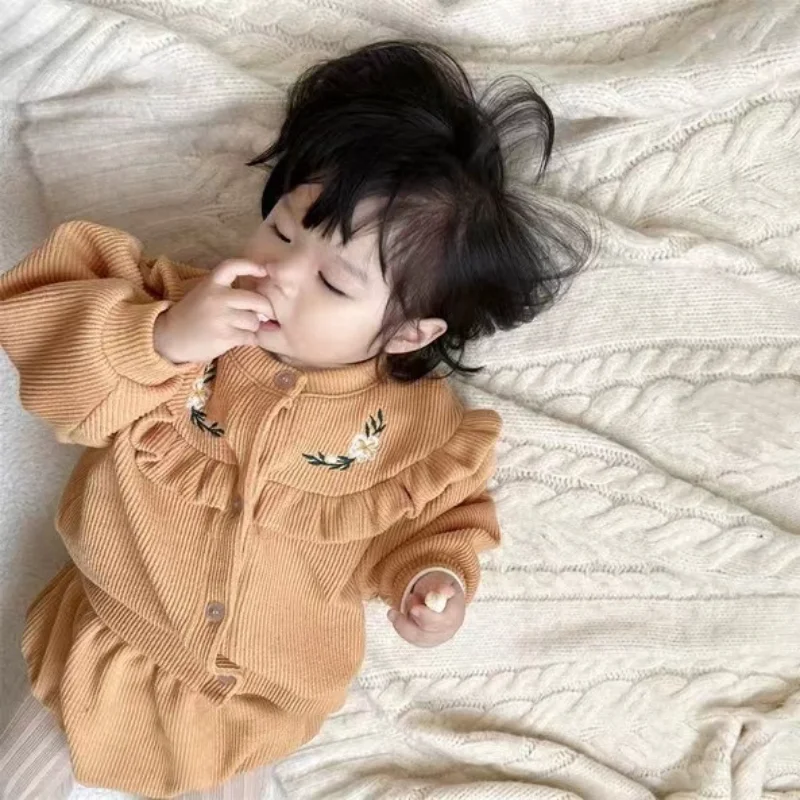 Bew Baby Girls Embroidered Sets Flowers Corduroy Cardigan Shorts Two-piece Princess Darling Suits Infant Autumn Korean 2023
Bew Baby Girls Embroidered Sets Flowers Corduroy Cardigan Shorts Two-piece Princess Darling Suits Infant Autumn Korean 2023