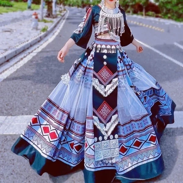 Miao National Dance Costumes Women Elegant Costume Chinese Traditional Classical Dance Dress Performance Costume Three Piece Set
Miao National Dance Costumes Women Elegant Costume Chinese Traditional Classical Dance Dress Performance Costume Three Piece Set