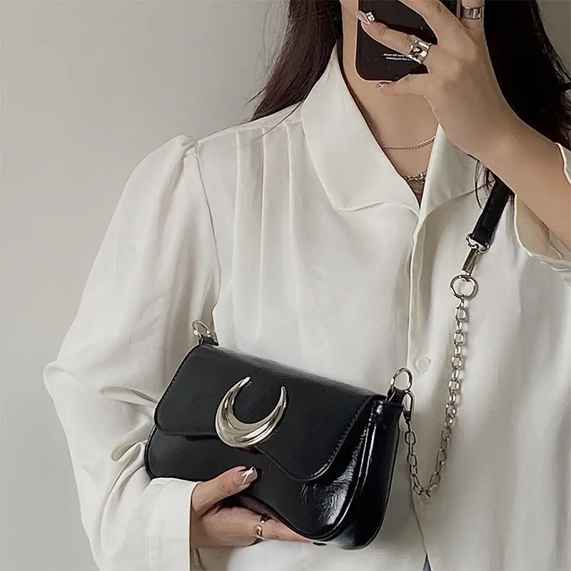 Fashion Design Underarm Bag PU Crossbody Bags For Women Black Shoulder Bag Solid Color Chain Female Handbag
Fashion Design Underarm Bag PU Crossbody Bags For Women Black Shoulder Bag Solid Color Chain Female Handbag