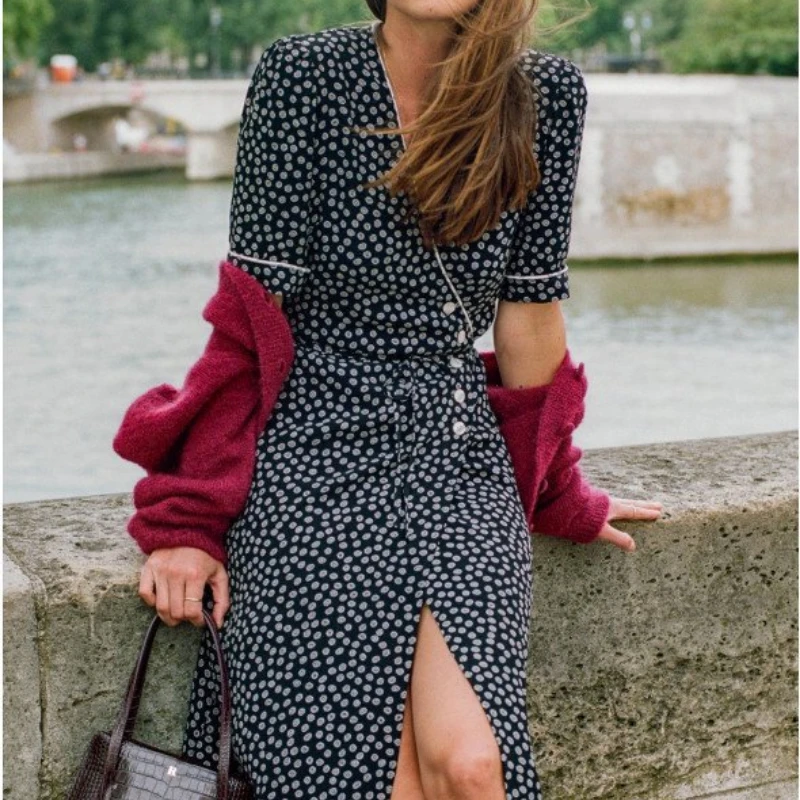 French Vintage V Neck Floral Print Wrap Midi Dress Women's Waist Side Tie Slim Button Short Sleeve Robe 2023 Summer Dress
French Vintage V Neck Floral Print Wrap Midi Dress Women's Waist Side Tie Slim Button Short Sleeve Robe 2023 Summer Dress