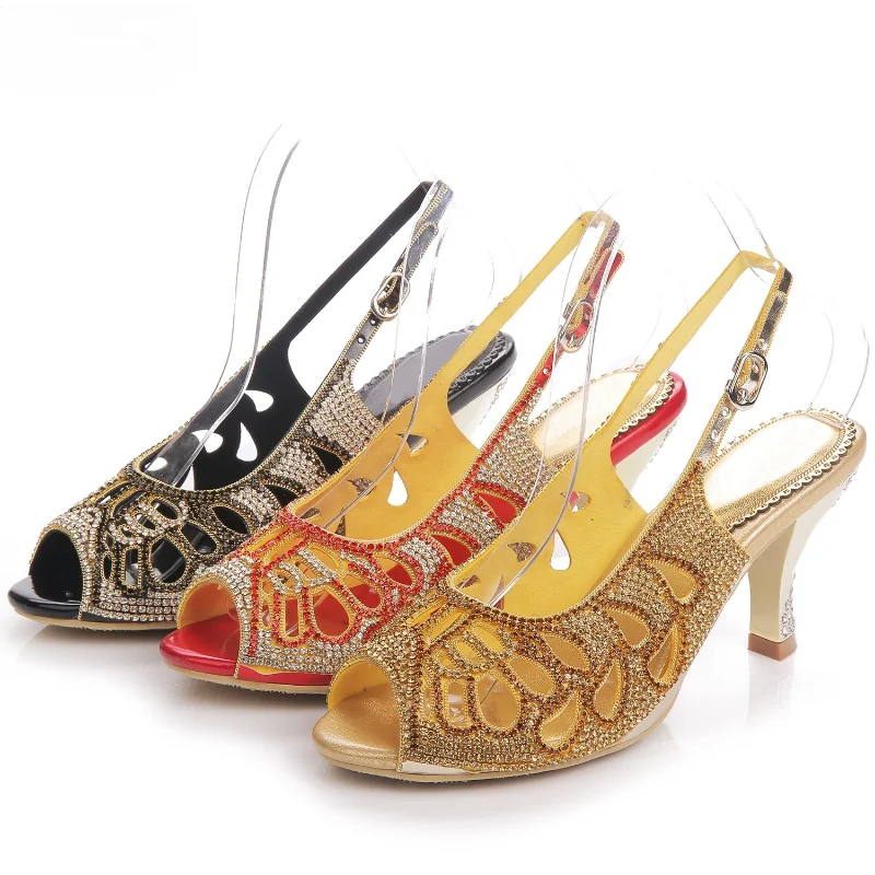 2023 Women Ankle Buckle Strap Pumps Woman Sandals Rhinestone Ladies Peep Toe Thin Heel Female Elegant Party Shoes Footwear
2023 Women Ankle Buckle Strap Pumps Woman Sandals Rhinestone Ladies Peep Toe Thin Heel Female Elegant Party Shoes Footwear