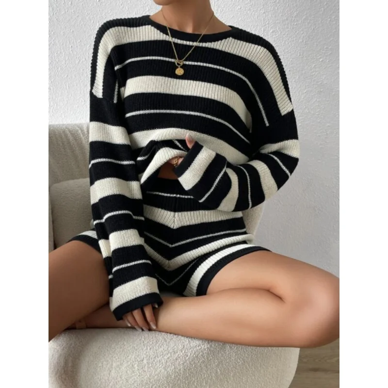 Sandro Rivers Contrast Color Sweater Suit 2023 New Striped Comfort and Casual Women's Knitwear Pullover Crew Neck Sweater
Sandro Rivers Contrast Color Sweater Suit 2023 New Striped Comfort and Casual Women's Knitwear Pullover Crew Neck Sweater
