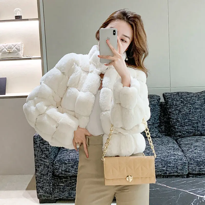 Winter Faux Rabbit Fur Coat Women Long Sleeve Zip Lapel OverCoat Thick Warm Plush Jacket Abrigo Mujer Bontjas Fourrure
Winter Faux Rabbit Fur Coat Women Long Sleeve Zip Lapel OverCoat Thick Warm Plush Jacket Abrigo Mujer Bontjas Fourrure