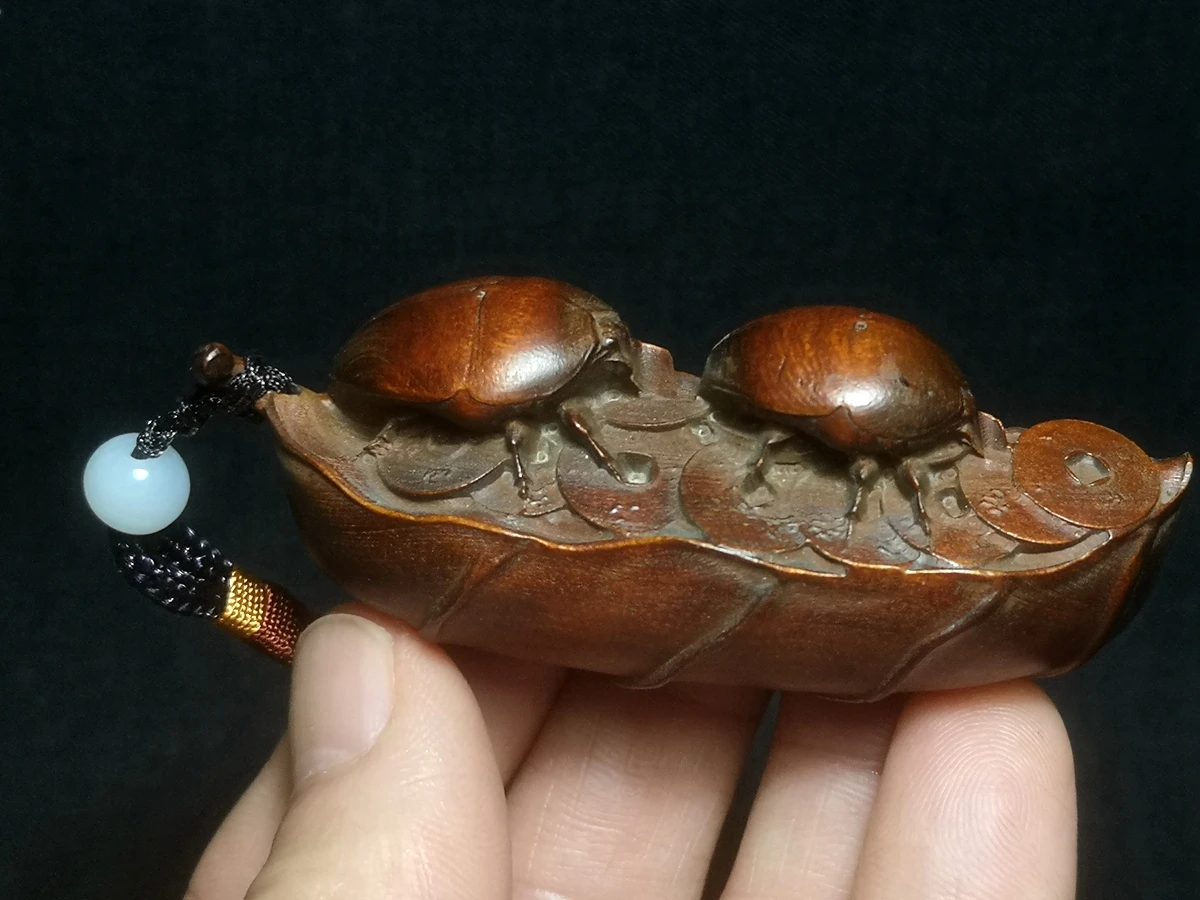 1919 Chinese Boxwood Hand Carved vivid beetle bean coin figure statue netsuke Decoration Collection gift
1919 Chinese Boxwood Hand Carved vivid beetle bean coin figure statue netsuke Decoration Collection gift