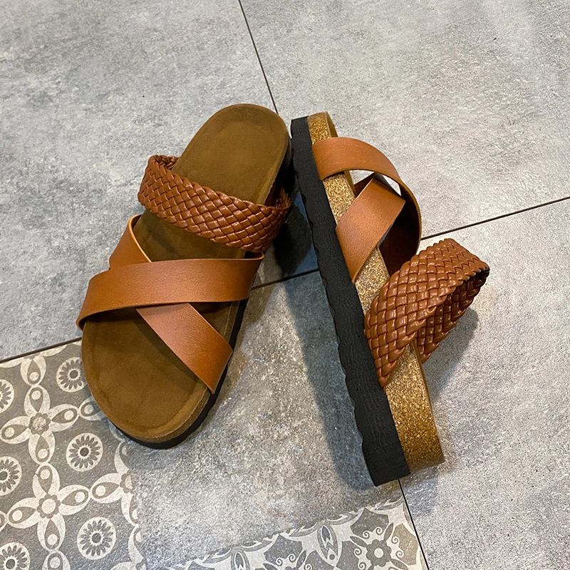 2023 Unisex Fashion Men Beach Cross Cork Slippers Summer Solid Color Non-slip Outside Women Women's slippers
2023 Unisex Fashion Men Beach Cross Cork Slippers Summer Solid Color Non-slip Outside Women Women's slippers
