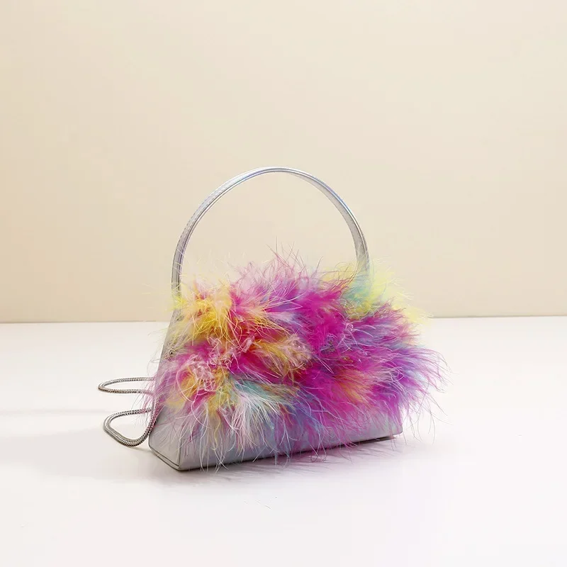New Original Popular Ostrich Fur Bag Feather Bag Fashionable and Personalized Crossbody Women's Small Bag Handbags
New Original Popular Ostrich Fur Bag Feather Bag Fashionable and Personalized Crossbody Women's Small Bag Handbags