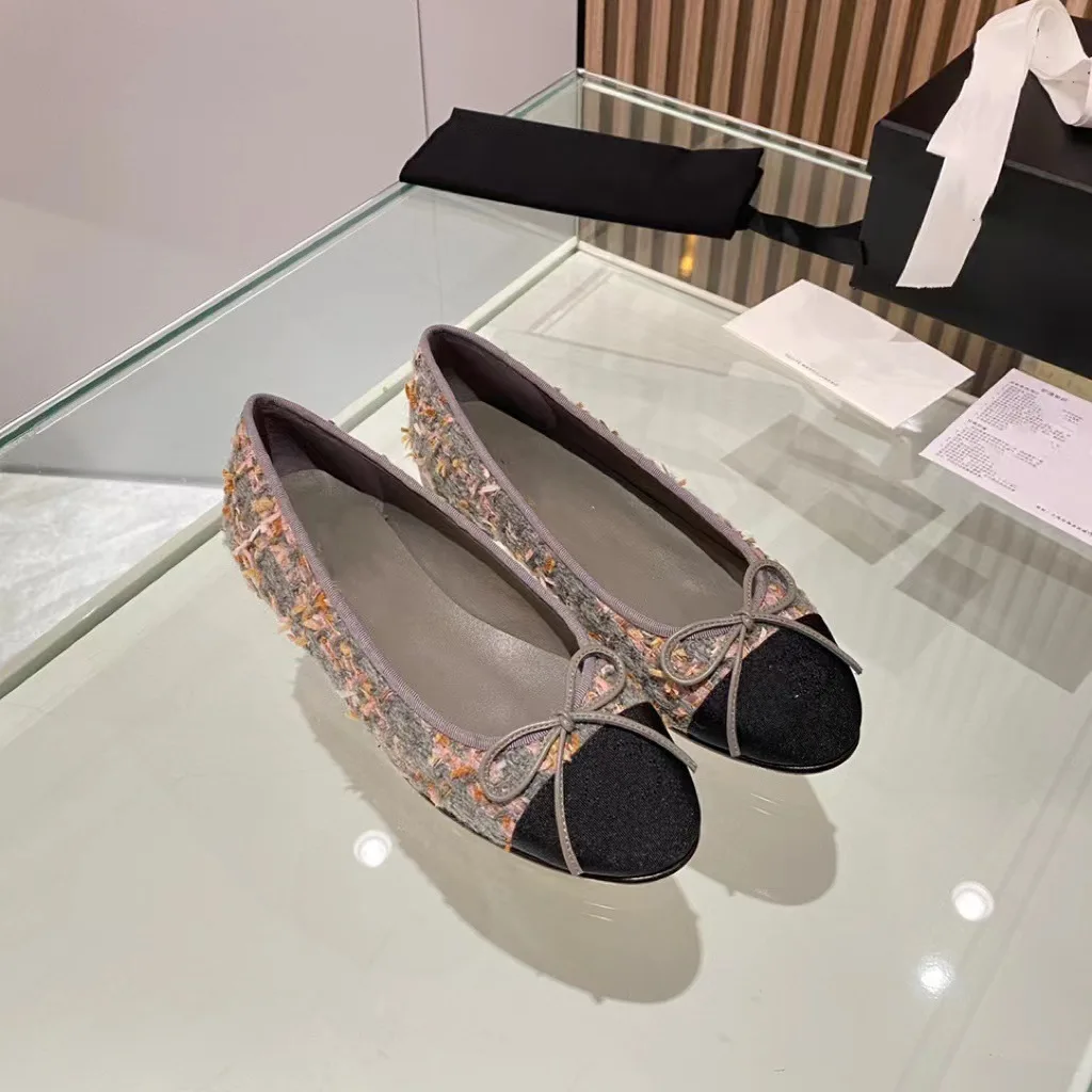 Sweet Butterfly Knot Mixed Color Sandals Summer Fashion Brand Design Women Shoes Square Low Heel Slip On Pumps Zapatillas Mujer
Sweet Butterfly Knot Mixed Color Sandals Summer Fashion Brand Design Women Shoes Square Low Heel Slip On Pumps Zapatillas Mujer