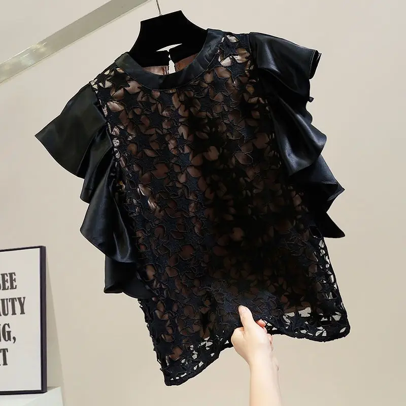VANOVICH 2024 Summer New Fashion Lace Stitching Ruffled Flying Sleeve Tops Temperament Hollow Out O-neck Casual Pullover Tops
VANOVICH 2024 Summer New Fashion Lace Stitching Ruffled Flying Sleeve Tops Temperament Hollow Out O-neck Casual Pullover Tops