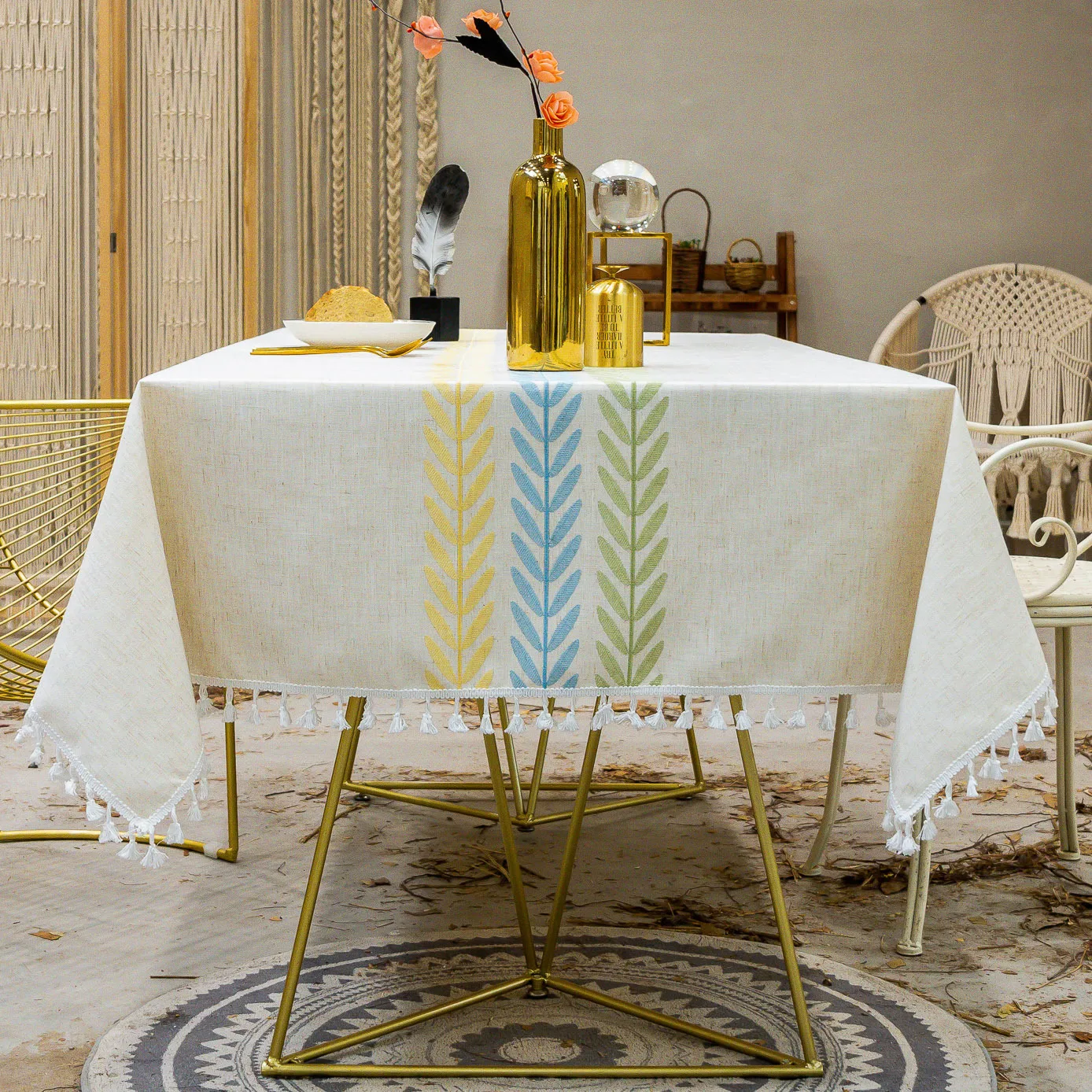 

Nordic style tassel dining table cloth embroidered with embroidered leaves, party American decoration dustproof tablecloth cover