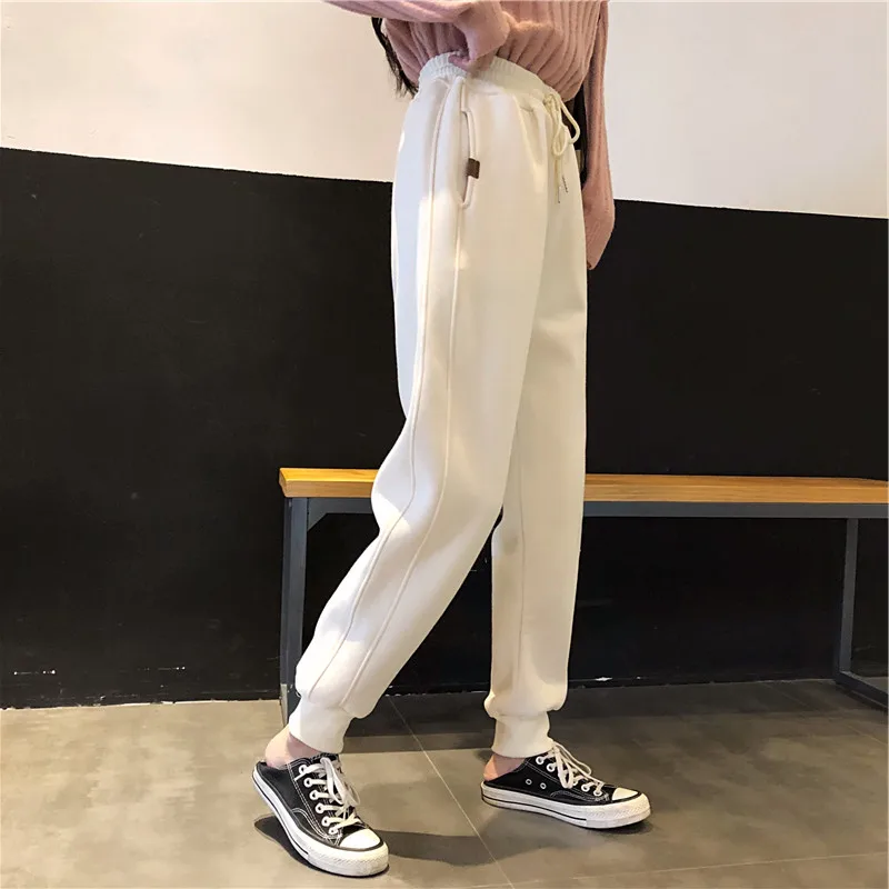 2022 Pants Women's Autumn Winter New Sweatpants Thick Versatile Loose Female Fleece Slacks Free Shipping
2022 Pants Women's Autumn Winter New Sweatpants Thick Versatile Loose Female Fleece Slacks Free Shipping