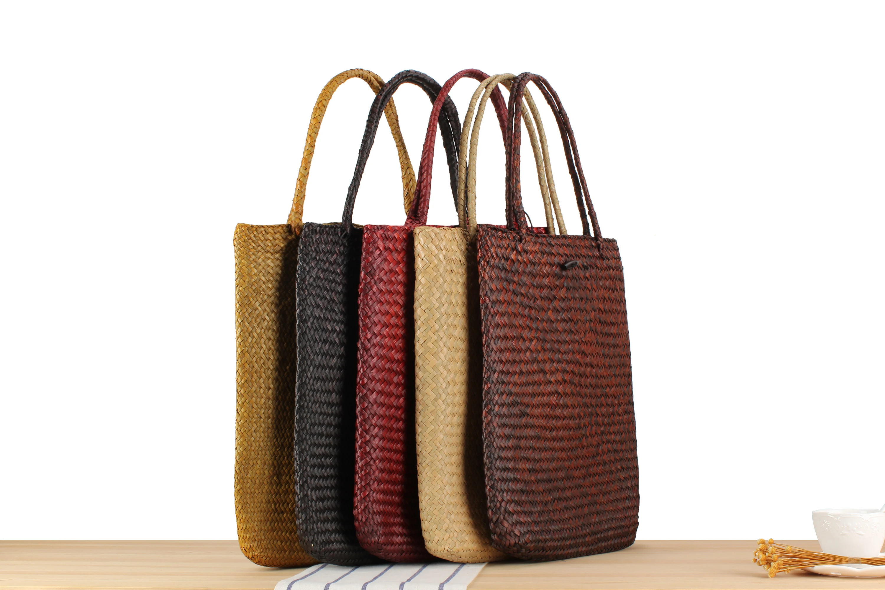 Handmade Rattan Basket Travel Tote 3 Sadcc3c82b10548029c6b35d06933f98aX
