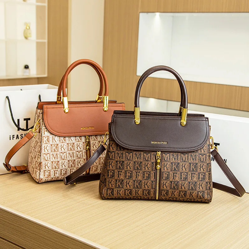 

This year's popular women's new fashionable and high-end bags for autumn and winter commuting, niche designs for light luxury