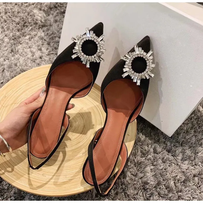 Summer 2022 brand new rhinestone women's pointed toe, crystal high heels sequins metal decorative fashion women's sandals
Summer 2022 brand new rhinestone women's pointed toe, crystal high heels sequins metal decorative fashion women's sandals