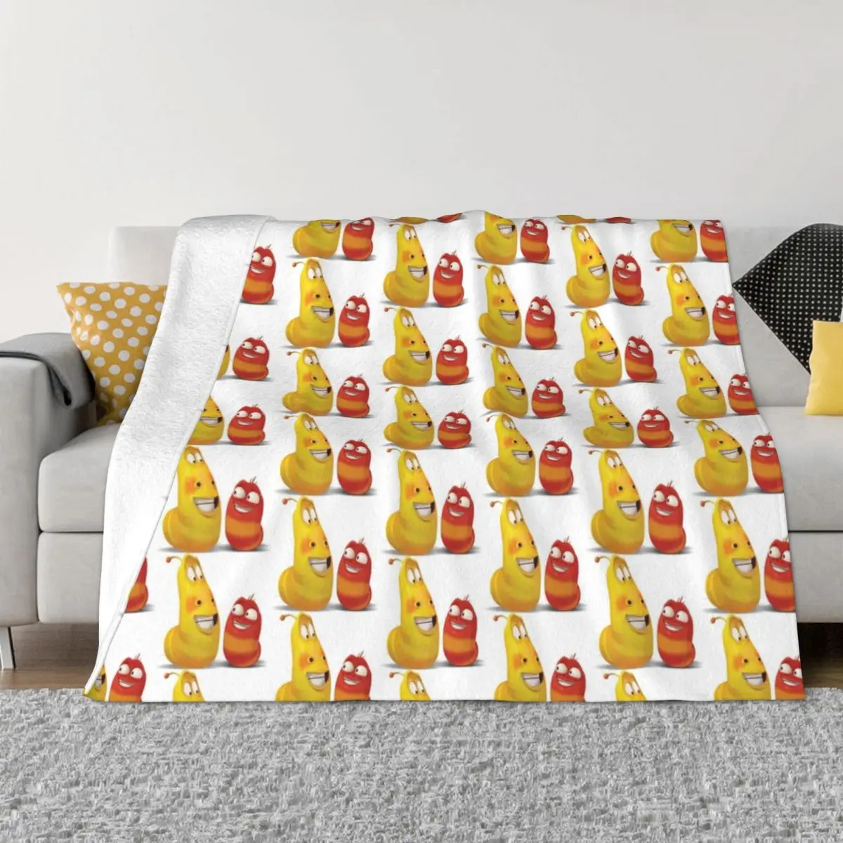 

Желто-красные флисовые одеяла Larva, осенне-зимние Мультяшные переносные теплые одеяла для дивана, уличные плюшевые тонкие одеяла