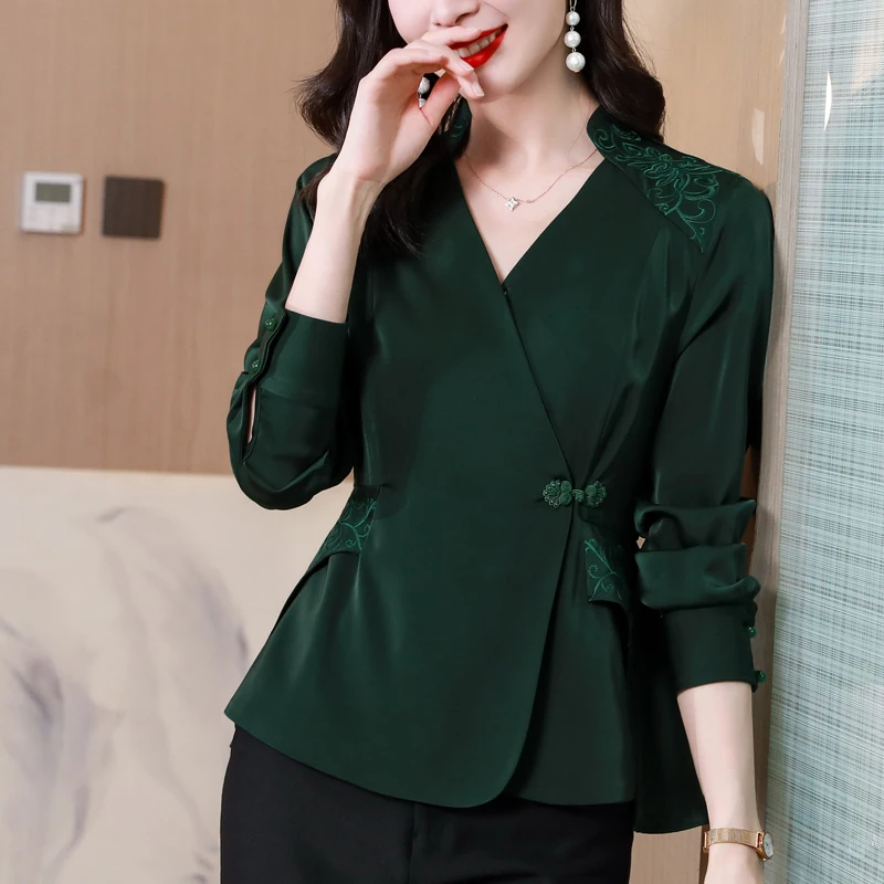 Vintage Women Long Sleeve Embroidered shirt 2023 Autumn V-neck Patchwork Satin Blouse Elegant Fashion OL Tops
Vintage Women Long Sleeve Embroidered shirt 2023 Autumn V-neck Patchwork Satin Blouse Elegant Fashion OL Tops