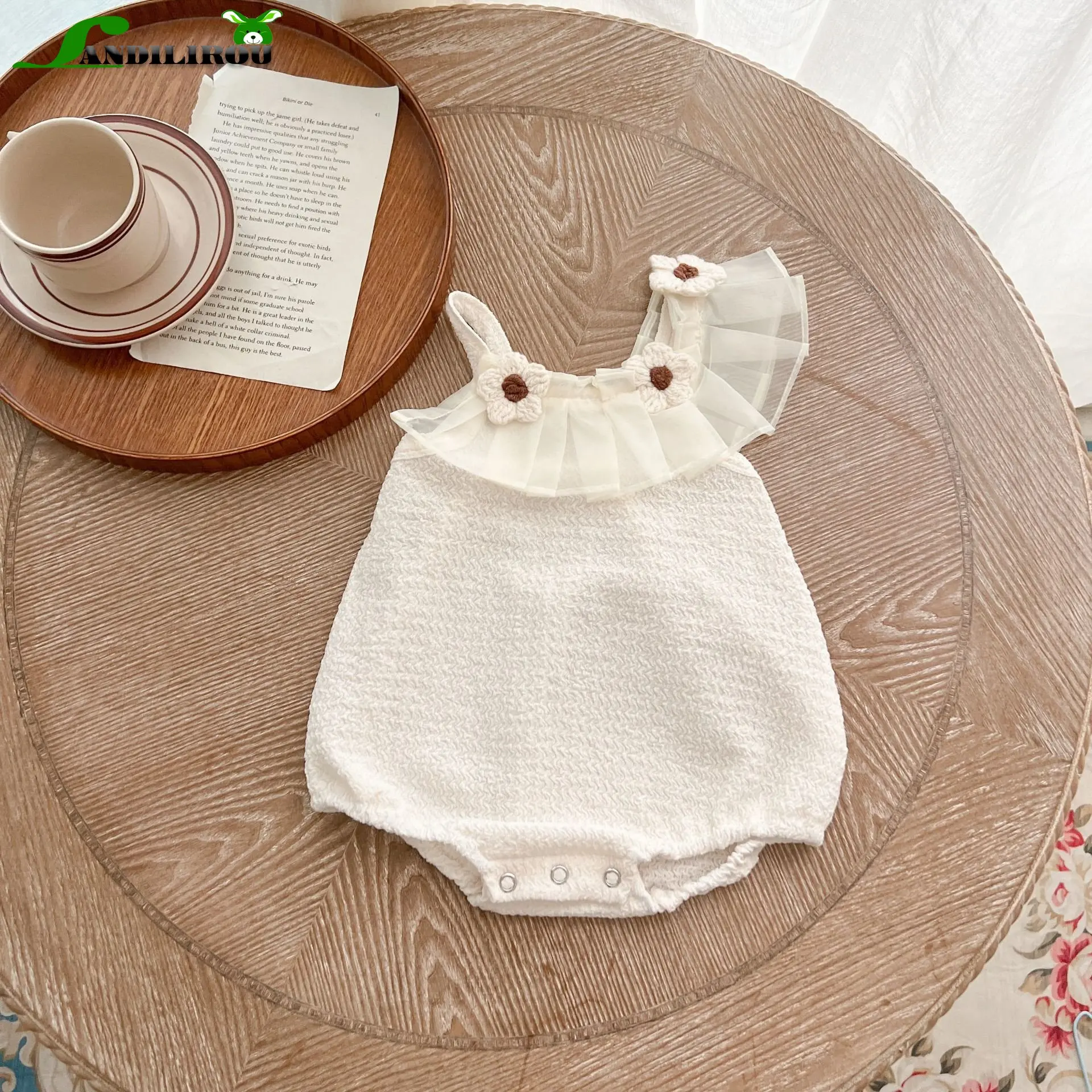 2023 New In Summer Newborn Baby Girls Sling Ruffles 3D Flower Outdoor Clothing Infant Kids Cotton Jumpsuits Toddler Bodysuits
2023 New In Summer Newborn Baby Girls Sling Ruffles 3D Flower Outdoor Clothing Infant Kids Cotton Jumpsuits Toddler Bodysuits