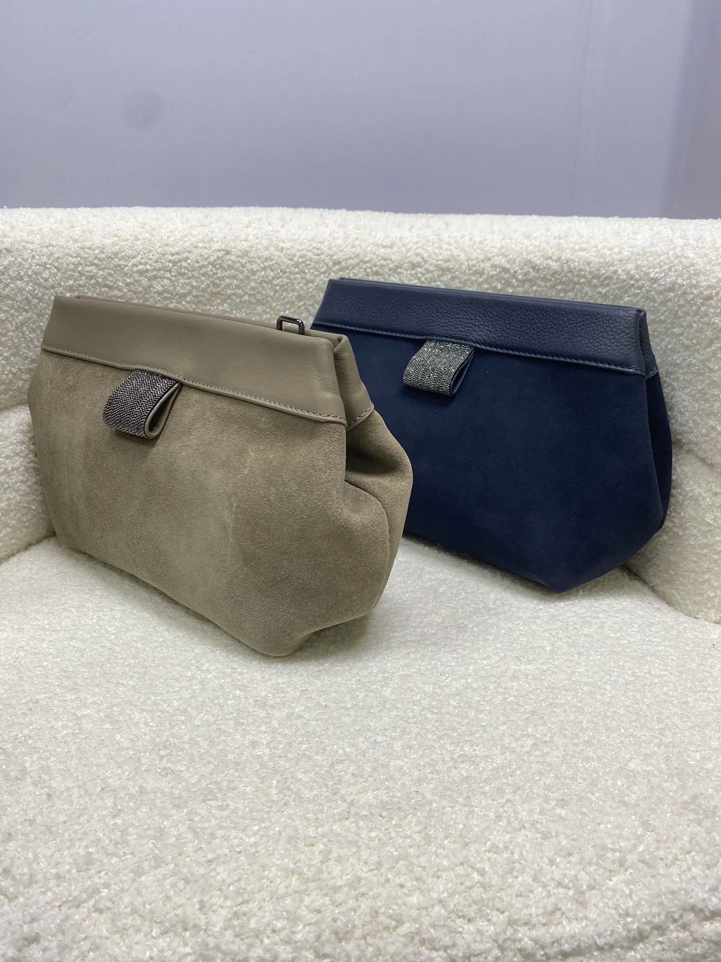 B*C Luxury Cowhide Suede Leather Patchwork Crossbody Soft Leather Ladies Bag Clutch Bag Shoulder Bag 32*17 
B*C Luxury Cowhide Suede Leather Patchwork Crossbody Soft Leather Ladies Bag Clutch Bag Shoulder Bag 32*17