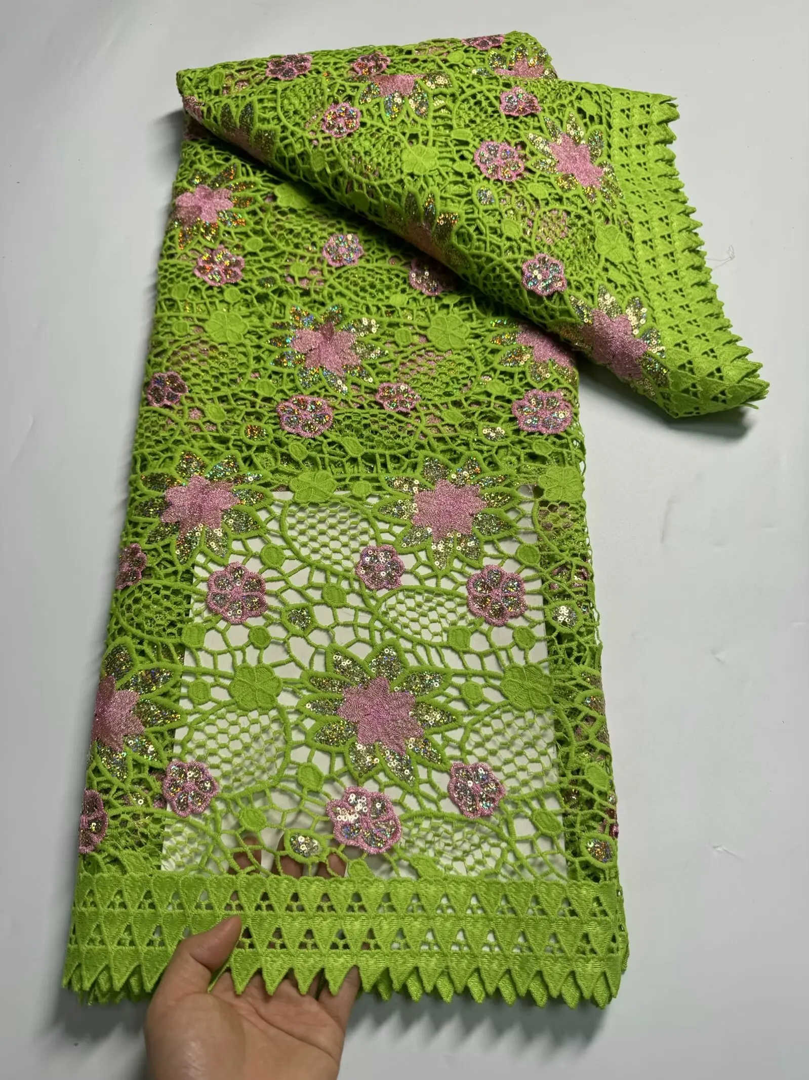 Cord Lace Fabric With Sequins Lemon Green Guipure Lace African French Lace Water Soluble Fabrics 5 Yards For Party Dress
Cord Lace Fabric With Sequins Lemon Green Guipure Lace African French Lace Water Soluble Fabrics 5 Yards For Party Dress