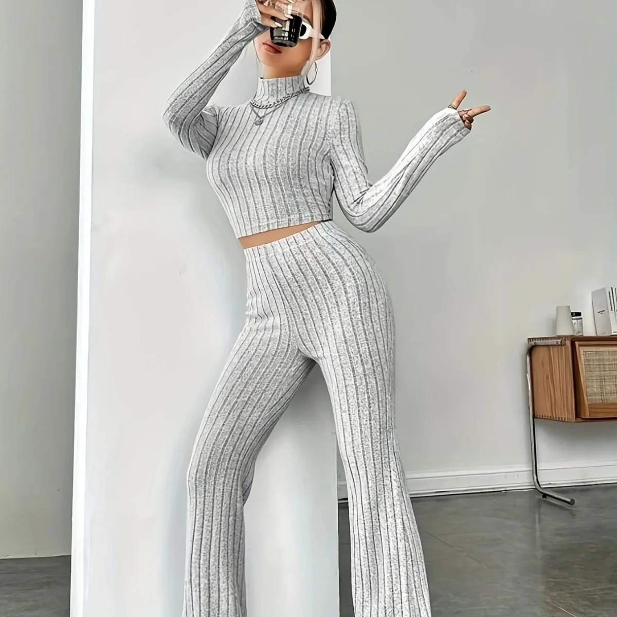 2023 Tight and Fashionable Solid Color Pit Stripe Women's Set Long Sleeved Knitted Shirt Bottom for Women
2023 Tight and Fashionable Solid Color Pit Stripe Women's Set Long Sleeved Knitted Shirt Bottom for Women