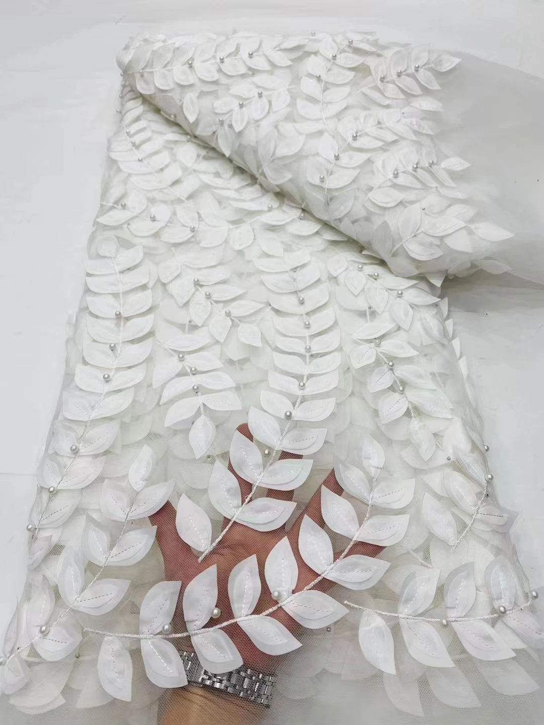 African French Beaded Lace Fabric 2024 High Quality White Lace Fabric Nigerian Tulle Mesh Lace Fabric For Wedding Dress AQ1-3
African French Beaded Lace Fabric 2024 High Quality White Lace Fabric Nigerian Tulle Mesh Lace Fabric For Wedding Dress AQ1-3