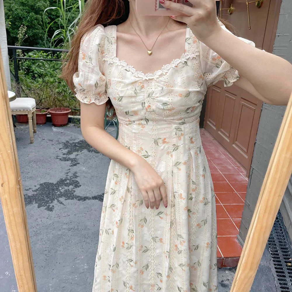 Sweet Ladies Mid-length Dress 2022 Woman Dress Vintage Summer Dress For Women New Chic Elegant Slim Square Neck Floral Dresses
Sweet Ladies Mid-length Dress 2022 Woman Dress Vintage Summer Dress For Women New Chic Elegant Slim Square Neck Floral Dresses
