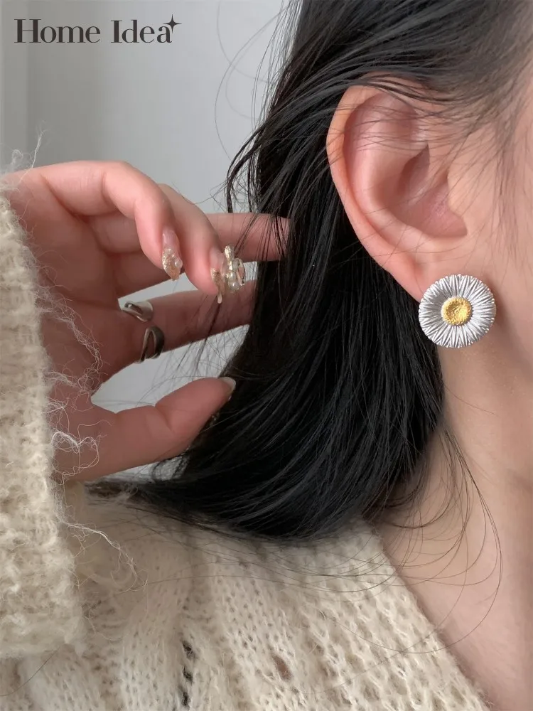 Ladies S925 Silver Eardrop Simple White Flowers Earrings For Women Fashion Jewelry Party Ear Studs
Ladies S925 Silver Eardrop Simple White Flowers Earrings For Women Fashion Jewelry Party Ear Studs