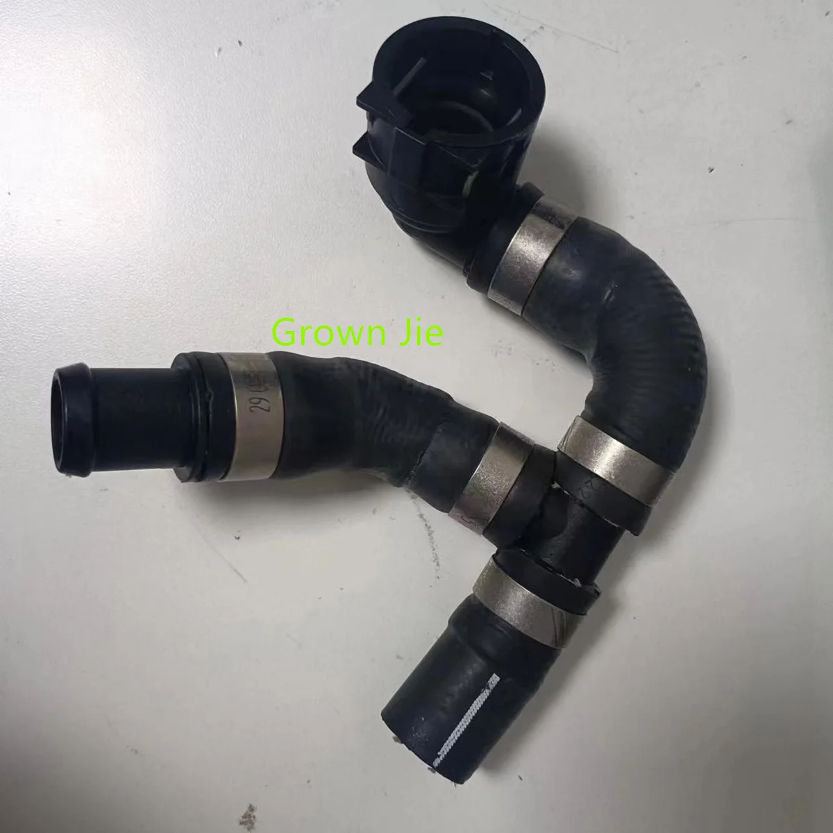 7E0121086L 7E0 121 086 L V W Car Accsesories Tools Heat valve water pipe 2.0T
7E0121086L 7E0 121 086 L V W Car Accsesories Tools Heat valve water pipe 2.0T