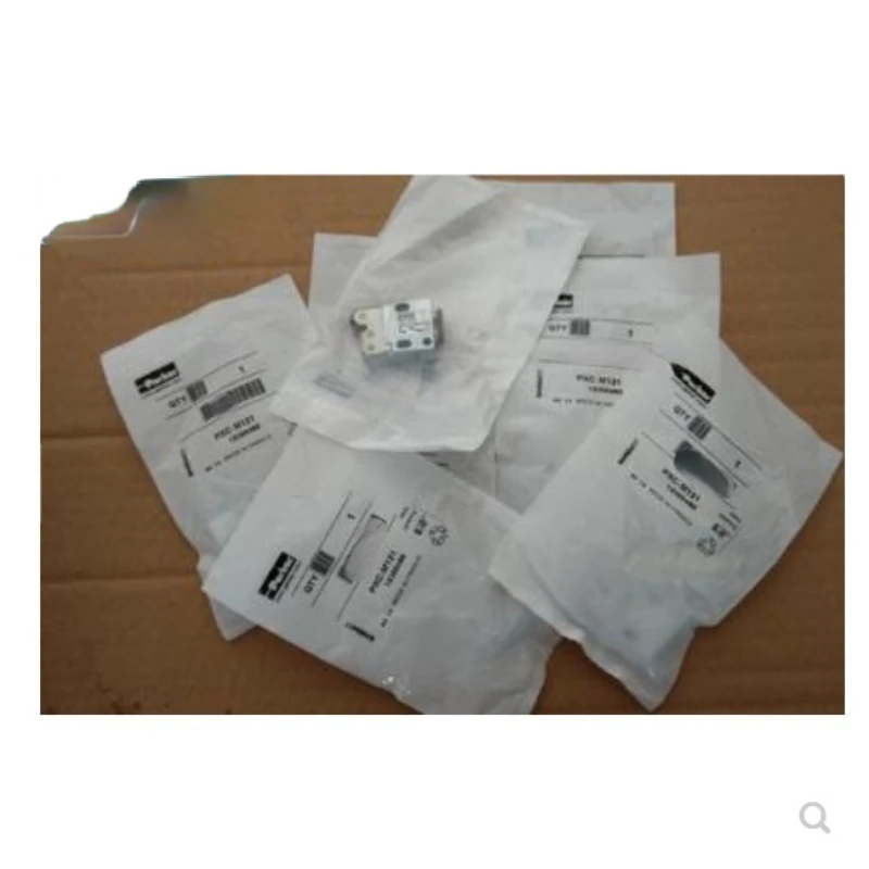 Новый и оригинальный пневматический клапан Parker PXC-M121, электромагнитный клапан
Новый и оригинальный пневматический клапан Parker PXC-M121, электромагнитный клапан