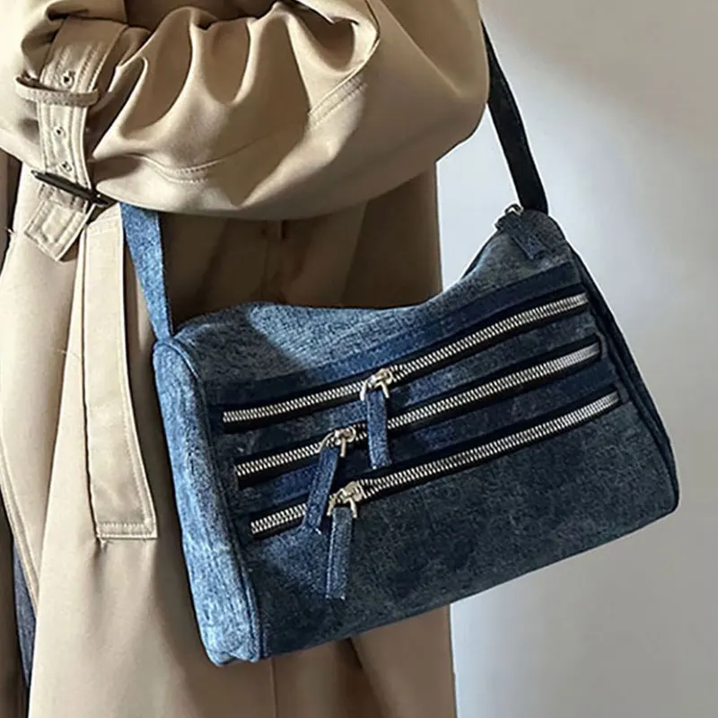 Retro And High-end Denim Pillow Head Single Shoulder Bag With Multiple Zipper Designs, Casual And Versatile Crossbody Bag Women
Retro And High-end Denim Pillow Head Single Shoulder Bag With Multiple Zipper Designs, Casual And Versatile Crossbody Bag Women
