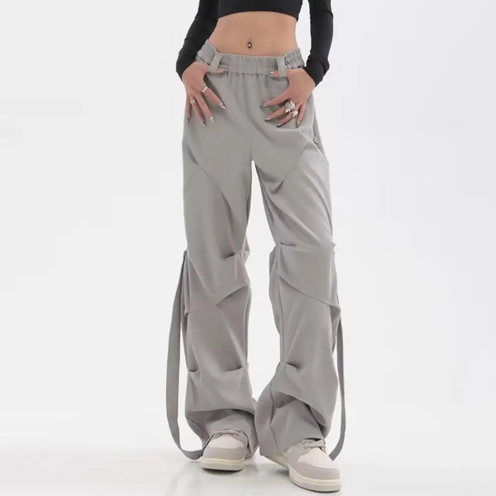 Women Cargo Pants Button Strap Design Pants Retro High Street Loose Trousers Wide Leg Pleated Elastic Waist Long Pants
Women Cargo Pants Button Strap Design Pants Retro High Street Loose Trousers Wide Leg Pleated Elastic Waist Long Pants
