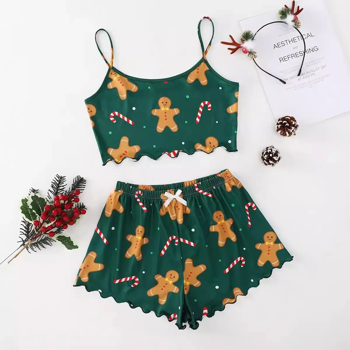 New Women's Pajama Set Sleeveless Christmas gingerbread suspenders print Short Style Fashion Sexy Home Women's Underwear
New Women's Pajama Set Sleeveless Christmas gingerbread suspenders print Short Style Fashion Sexy Home Women's Underwear