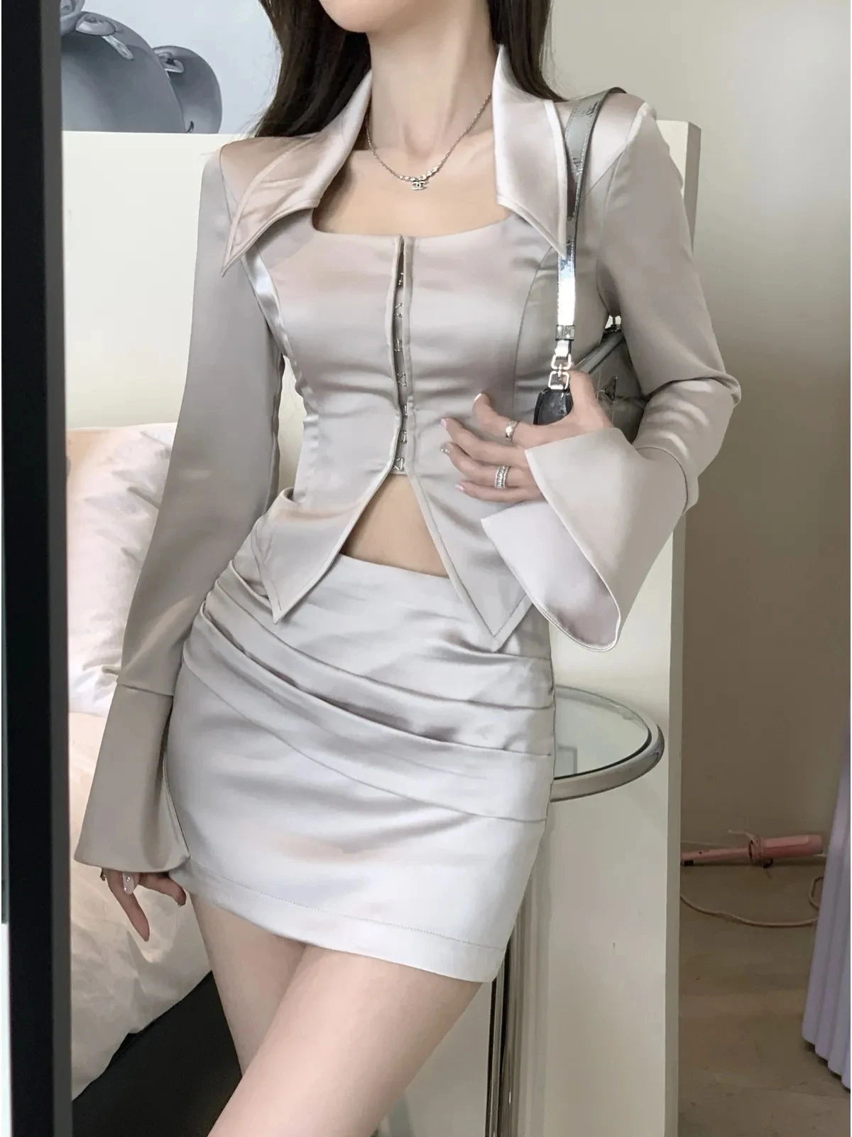 Women Elegant Blazer and Mini Skirts Suits 2023 Spring Summer Two Piece Sets Outfit Design Dress Office 2pcs Sets Female Clothes
Women Elegant Blazer and Mini Skirts Suits 2023 Spring Summer Two Piece Sets Outfit Design Dress Office 2pcs Sets Female Clothes