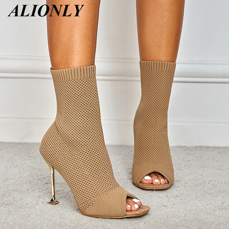 Alionly 2023 New Women Ankle Boots Peep Toe Metal Heel Knitted Stretch Fabric Boots Sexy Cut-Out Thin High Heels Shoes
Alionly 2023 New Women Ankle Boots Peep Toe Metal Heel Knitted Stretch Fabric Boots Sexy Cut-Out Thin High Heels Shoes