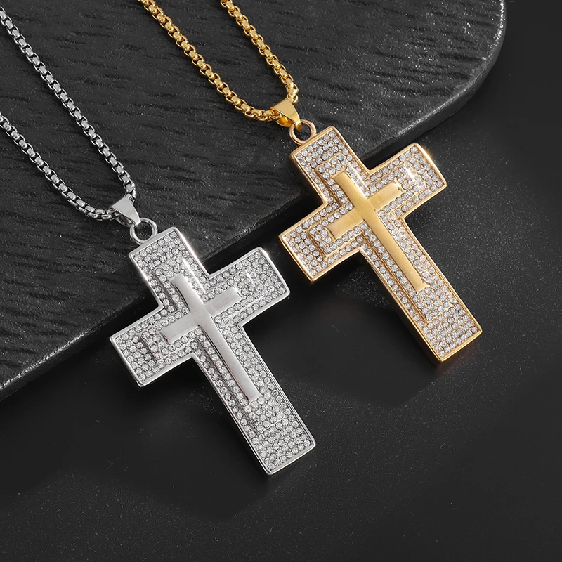 Fashionable and Exquisite Shiny Zircon Cross Pendant Necklace for Men and Women Simple Religious Believer Jewelry Gift 
Fashionable and Exquisite Shiny Zircon Cross Pendant Necklace for Men and Women Simple Religious Believer Jewelry Gift