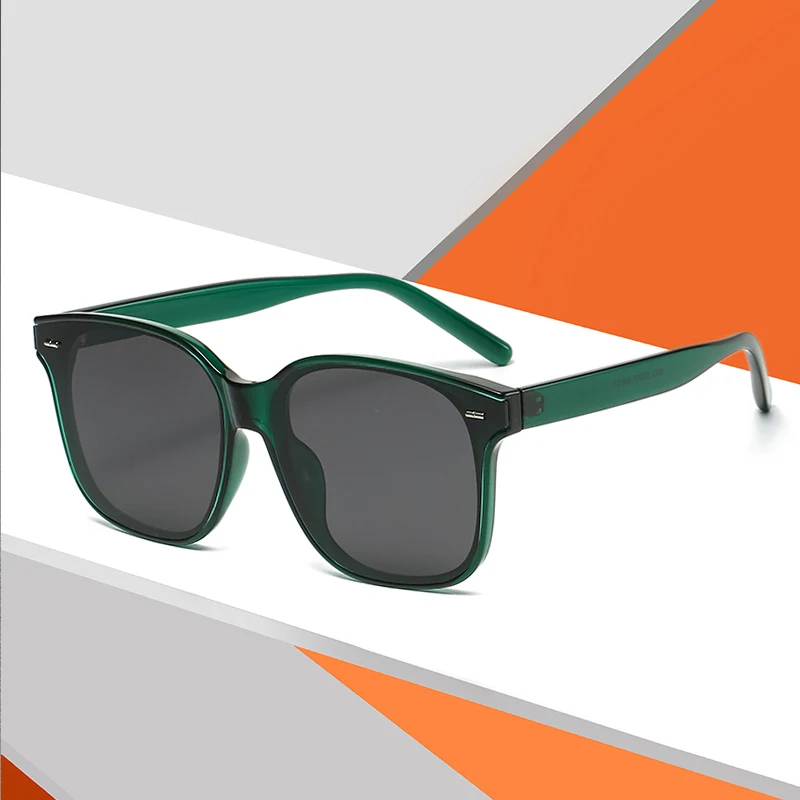55mm TR Polarized Sunglasses for Men and Women Men's Driving Mirror Fishing Glasses Classic Outdoor Sun Glasses 8902
55mm TR Polarized Sunglasses for Men and Women Men's Driving Mirror Fishing Glasses Classic Outdoor Sun Glasses 8902