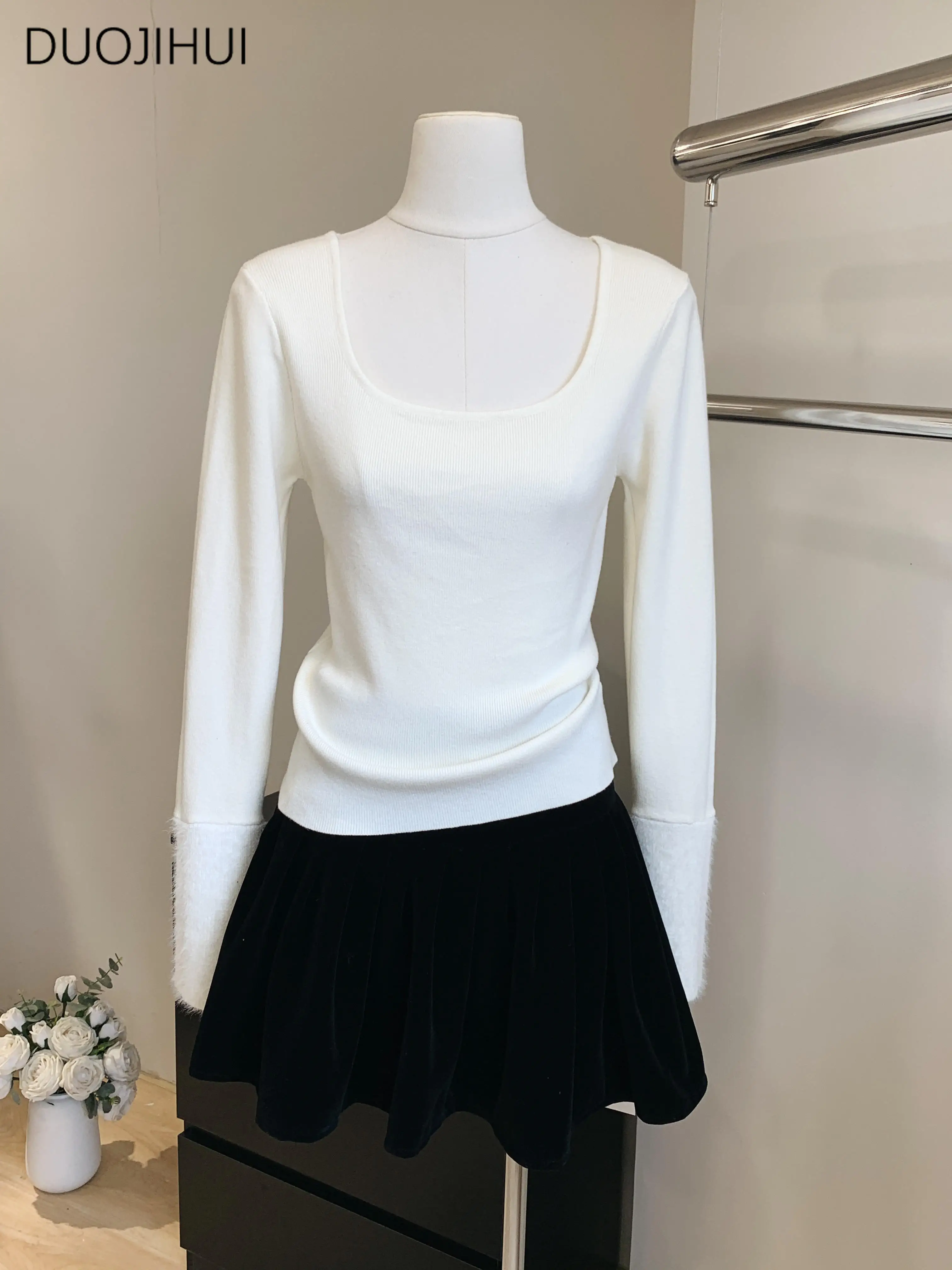 DUOJIHUI Pure Color Basic Knitted Slim Casual Women Pullovers Autumn New Square Neck Fashion Long Sleeve Simple Female Pullovers
DUOJIHUI Pure Color Basic Knitted Slim Casual Women Pullovers Autumn New Square Neck Fashion Long Sleeve Simple Female Pullovers