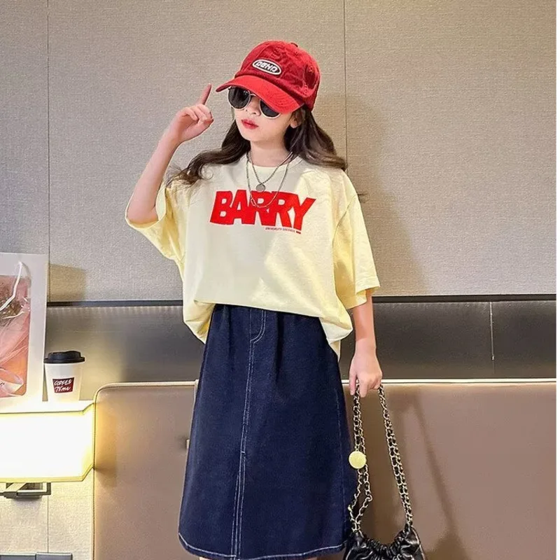 Children's Fashion Casual Ins Versatile Summer Crewneck T-shirt Popular Five-point Sleeves Lazy New Style
Children's Fashion Casual Ins Versatile Summer Crewneck T-shirt Popular Five-point Sleeves Lazy New Style