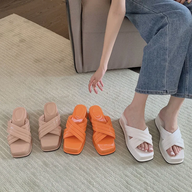 2022 Summer New Orange Women Slipper Fashion High Platform Ladies Sandal Casual Wedges Outdoor Beach Slides Shoes Flip Flops
2022 Summer New Orange Women Slipper Fashion High Platform Ladies Sandal Casual Wedges Outdoor Beach Slides Shoes Flip Flops