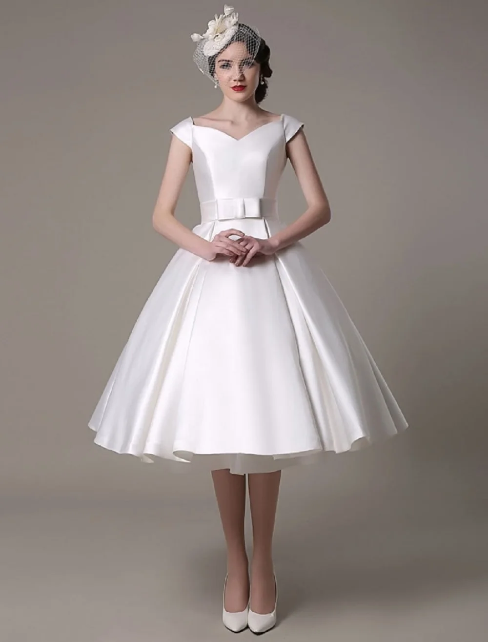 Women Short Wedding Dress Simple Satin V Neck Ruched Formal Party Bridal Gown Midi Length Sleeveless Evening Gown Vestidos
Women Short Wedding Dress Simple Satin V Neck Ruched Formal Party Bridal Gown Midi Length Sleeveless Evening Gown Vestidos