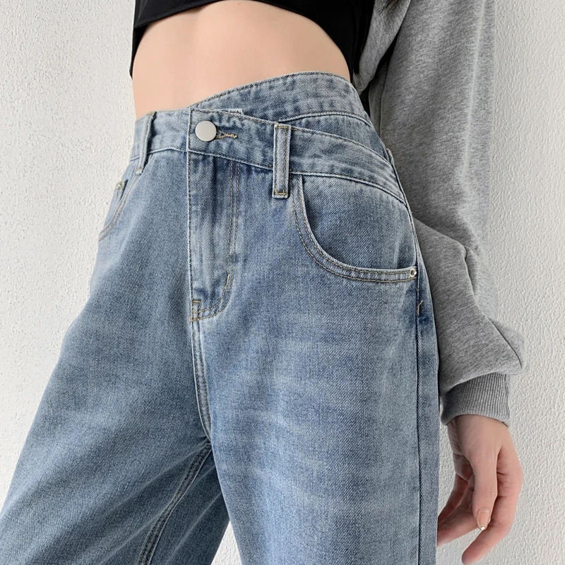 High Waist Straight Jeans Women Slant Buckle Belt Designer Wide Leg Mopping Pants Girls Streetwear Denim Trousers Pantalones
High Waist Straight Jeans Women Slant Buckle Belt Designer Wide Leg Mopping Pants Girls Streetwear Denim Trousers Pantalones